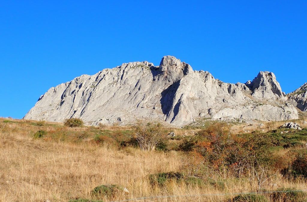 Escalada en Peñas del Prado – Vía Lobishome