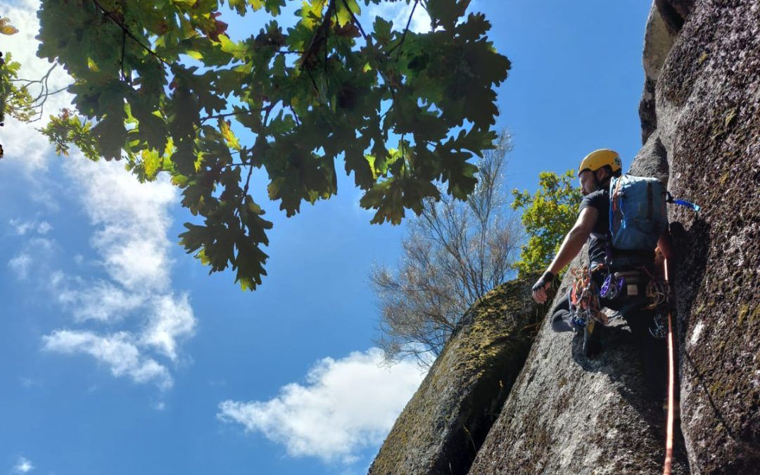 Escalada en la Peneda (Portugal) – Vía do Buraco